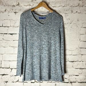 Women’s baby blue and silver gray V-neck tunic M